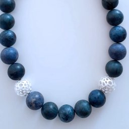 Colliers Blau